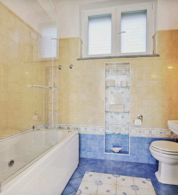 Villa Carolina Capri Suite Romeo and Julliet toilet