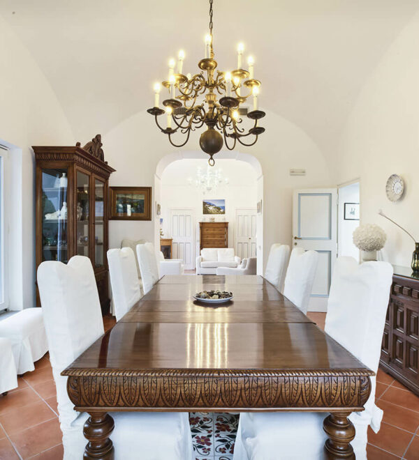 Villa-Carolina-Capri-dining-room