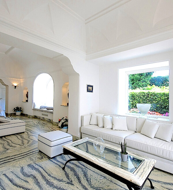 MARBLE LIVINGROOM