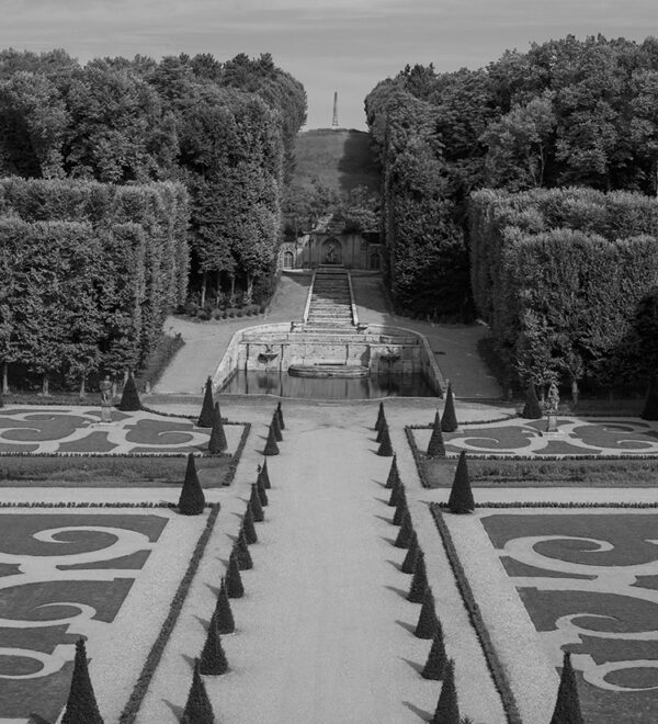 Chateau de Villette private residence near Paris France big garden parterre ideal location luxury wedding seminar dinner 6