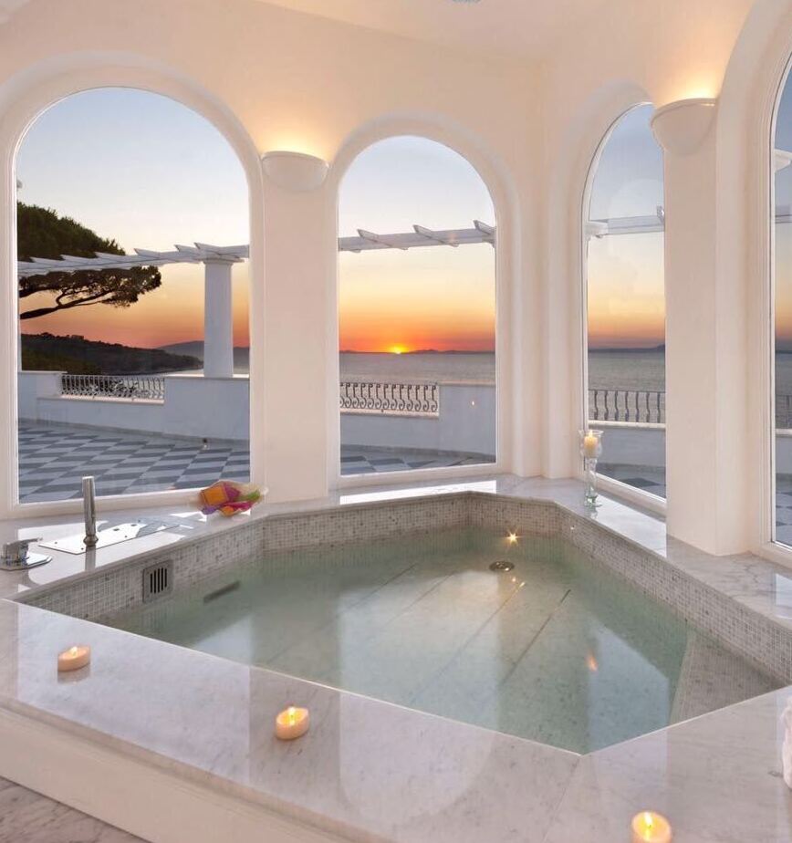 7 BATHS