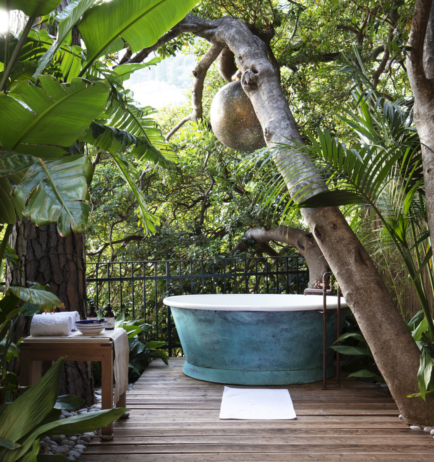 5 BATHS