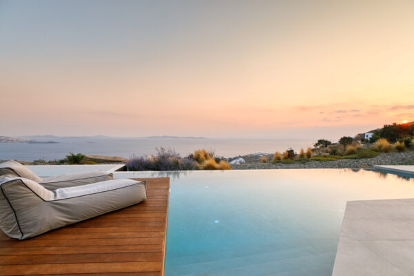 048_5415_cove_iwish_gfakaros2020707-08