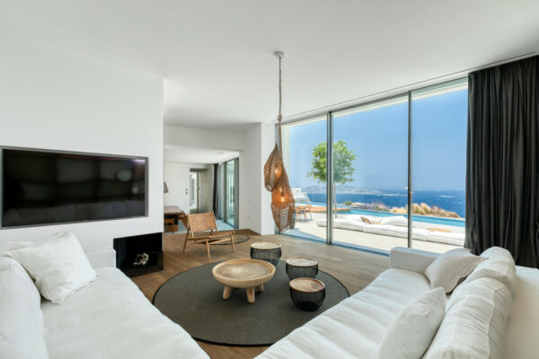 084_5648_cove_iwish_gfakaros2020707-08_pe