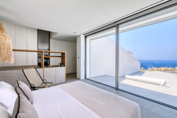 103_5590_cove_iwish_gfakaros2020707-08_pe