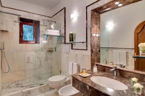 bathroo
