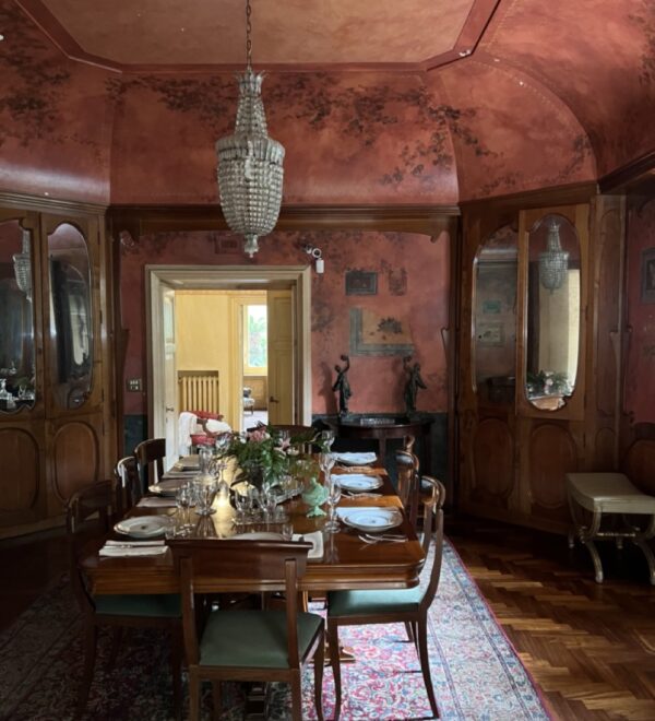 diningroom main villa