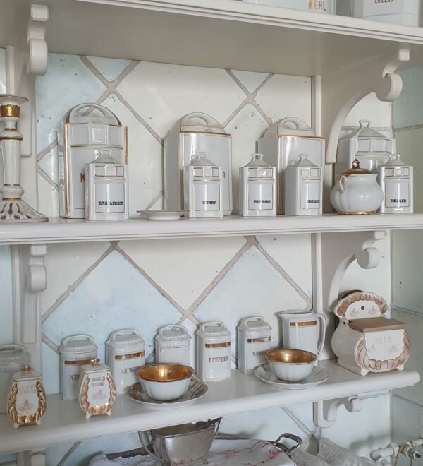 detail kitchen main villa