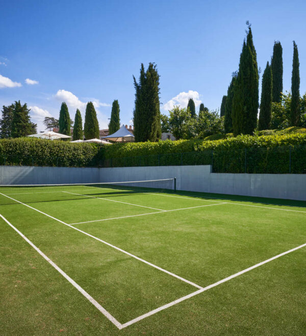 Tennis court