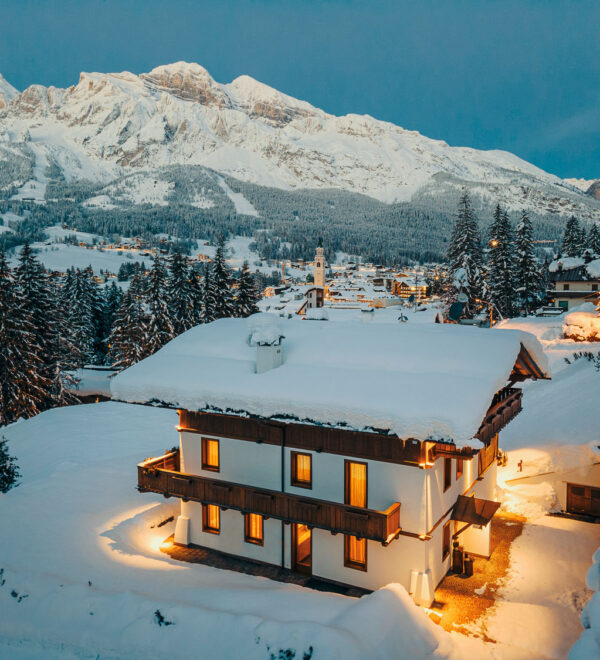 luxury chalet d'Ampezzo exterior